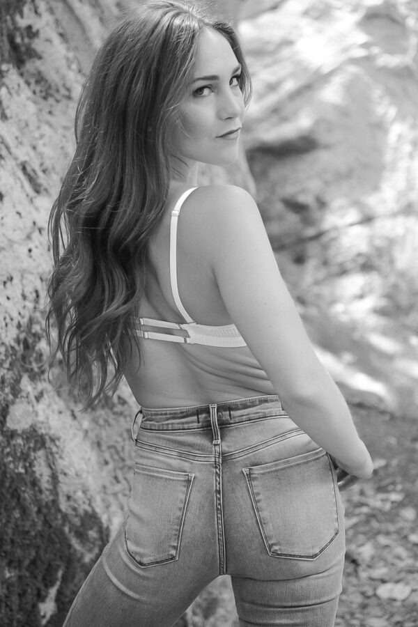 Cute CC in Blk & White Sample MOB - Image 2