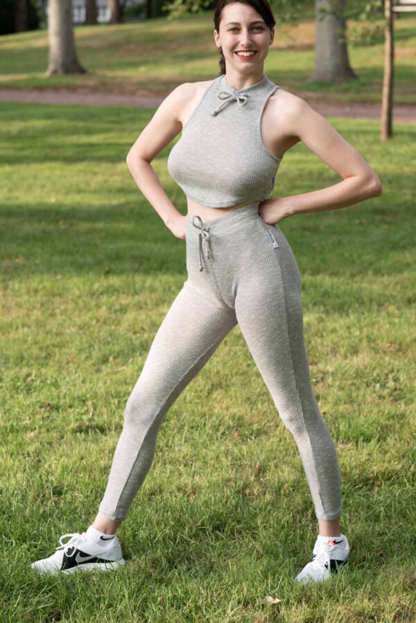 Suzanne Best in cotton Gymshark XLRG MOB - Image 3