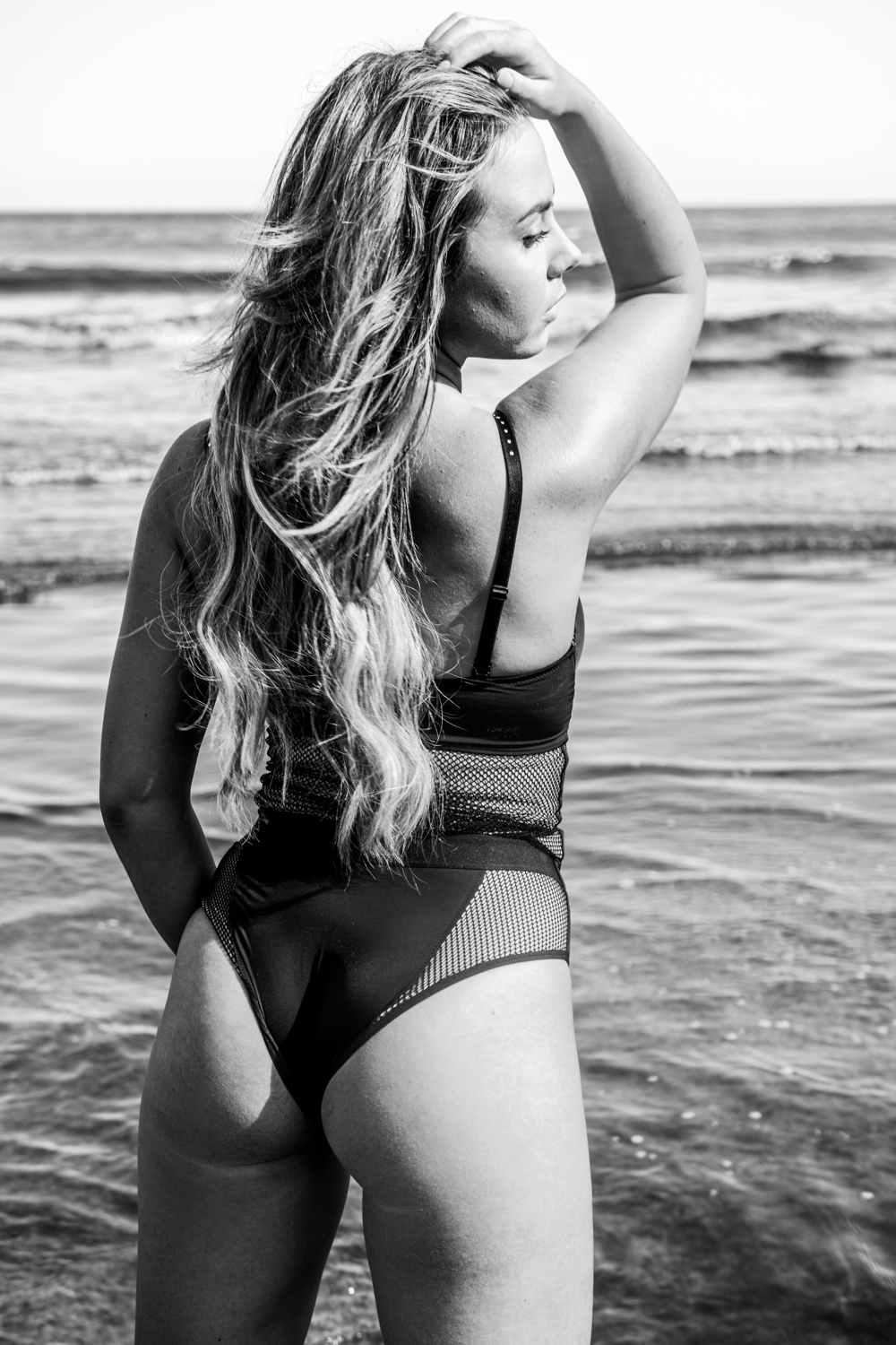 VRI in VS Paris Show Teddy B/W MOB