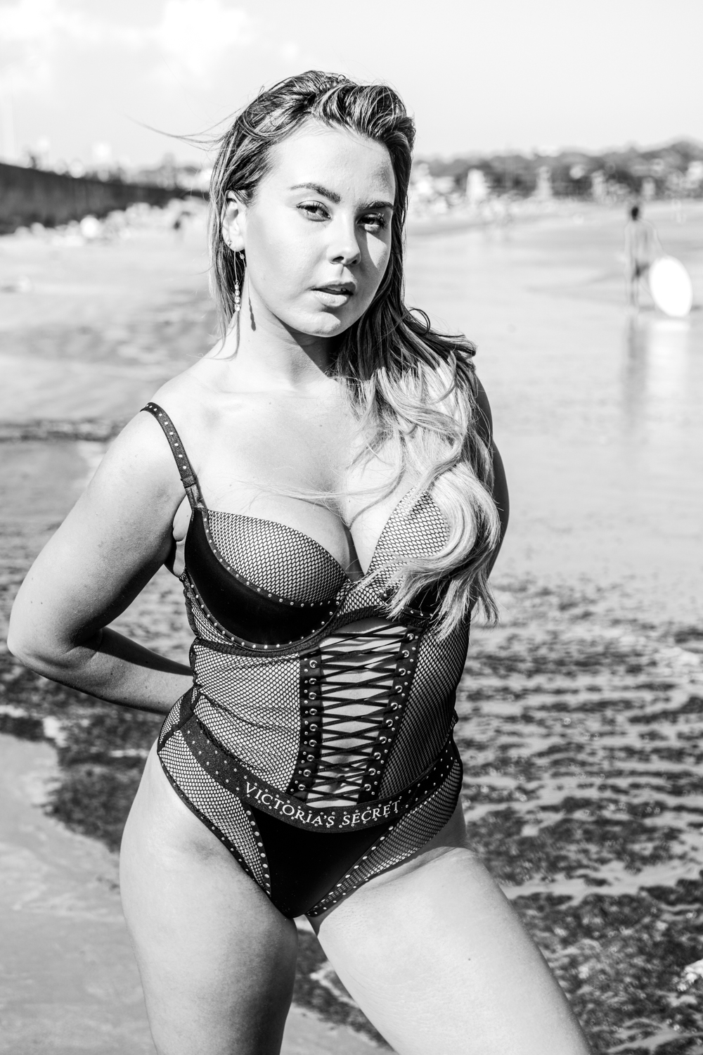 VRI in VS Paris Show Teddy B/W MOB - Image 2